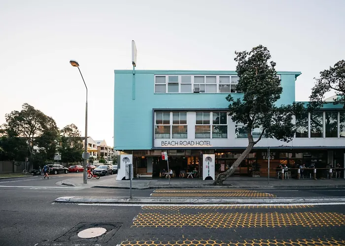 Barrys Beach Road Hotel
